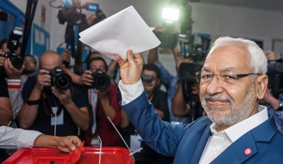 Read more about the article Tunisia’s elections, Algeria’s hope